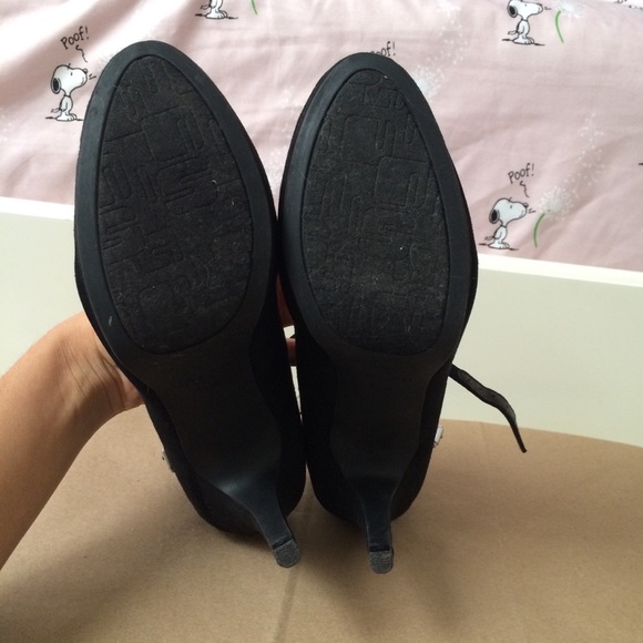 Unisa Suede Heels. - Picture 5 of 9